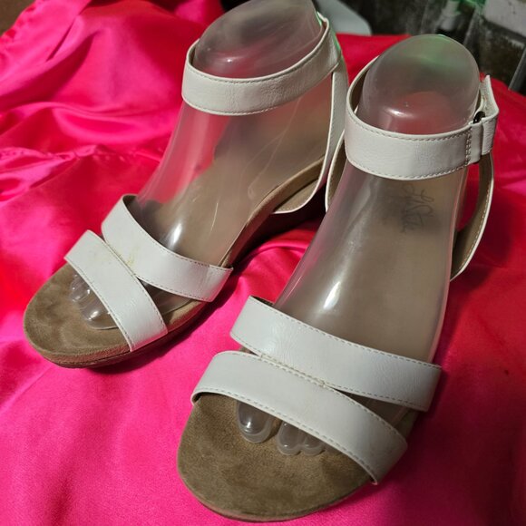 Shoes - Picture 1 of 6